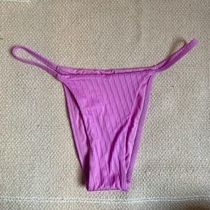 Like New! Monday Swimwear Barbados bikini bottom in orchid jacquard